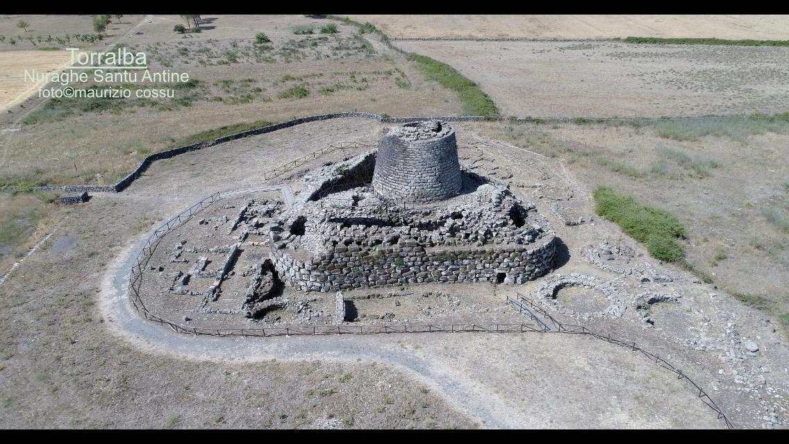 Agriturismo Cugumia Thiesi Bagian luar foto